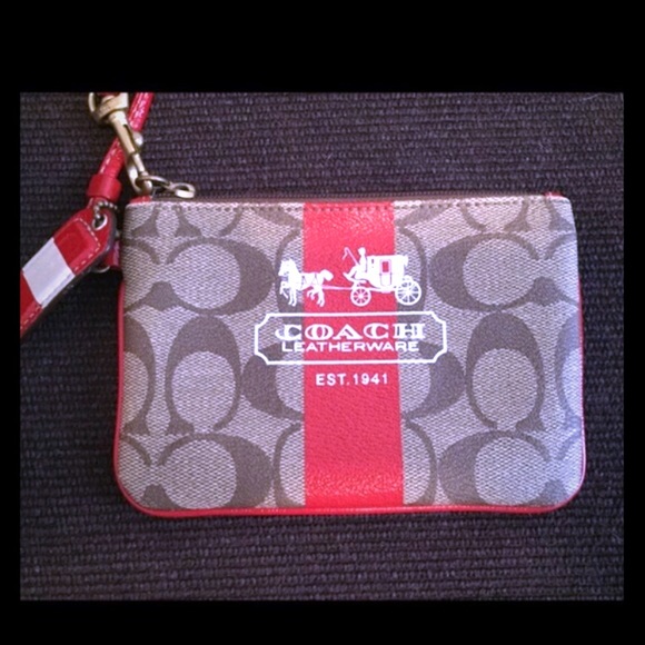 Coach Handbags - Coach wristlet